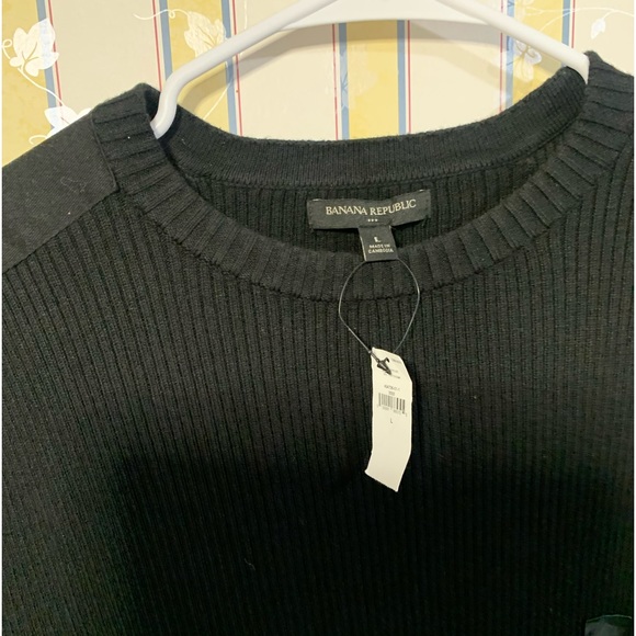 NWT Banana Republic Black Utility Sweater in Black. - Picture 9 of 11
